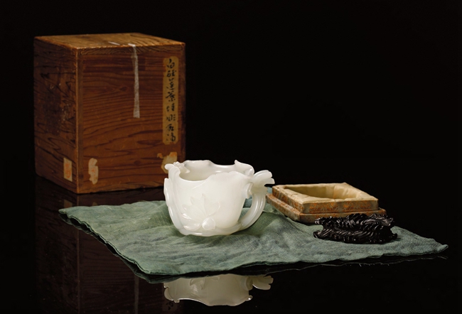 2023西泠春拍:琼浆赏荷 晚凉可饮——赏清乾隆·白玉荷叶杯