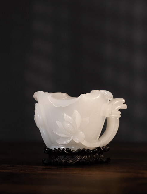 2023西泠春拍:琼浆赏荷 晚凉可饮——赏清乾隆·白玉荷叶杯